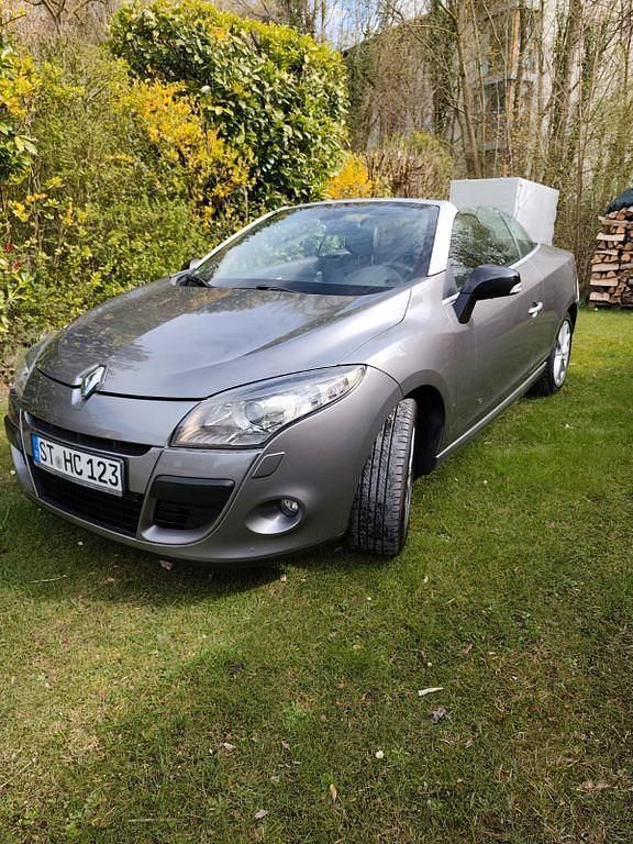 Gebraucht Renault Mégane Cabriolet Luxe 131 PS (96 kW) 2012 Grau Cabrio