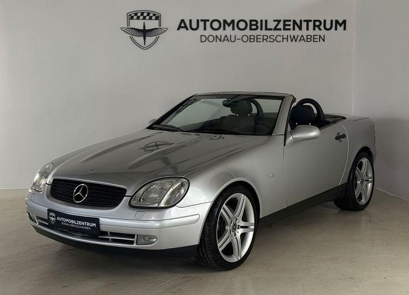 Silber Gebraucht 1999 Mercedes SLK230 Cabrio | 7.990 € (Etwas zu teuer) - Bild 1/4