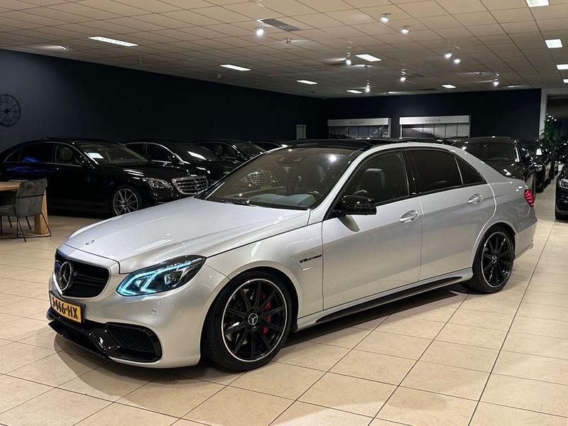 Silber Gebraucht 2014 Mercedes E63S AMG AMG Limousine | 29.950 € - Bild 1/4