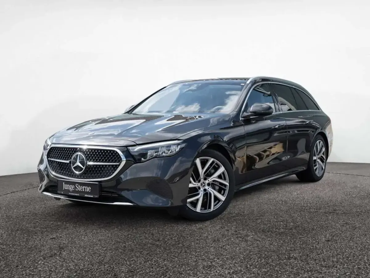 Gebraucht Mercedes E300 Avantgarde 313 PS (230 kW) 2025 Grau metalliclack graphitgrau Kombi