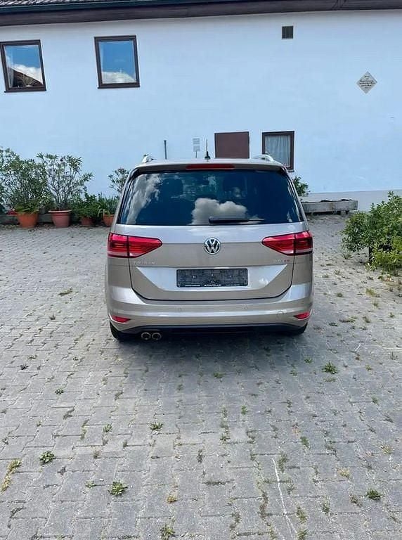 Gebraucht VW Touran Highline 190 PS (139 kW) 2017 Beige Van / Kleinbus