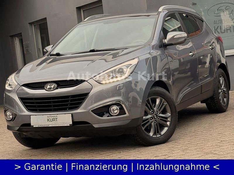 Grau Gebraucht 2015 Hyundai ix35 Style SUV | 12.290 € (Teuer) - Bild 1/4