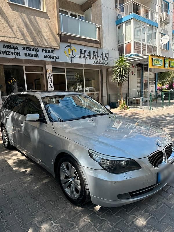 Silber Gebraucht 2008 BMW 525 Kombi | 4.300 € (Superpreis) - Bild 1/4