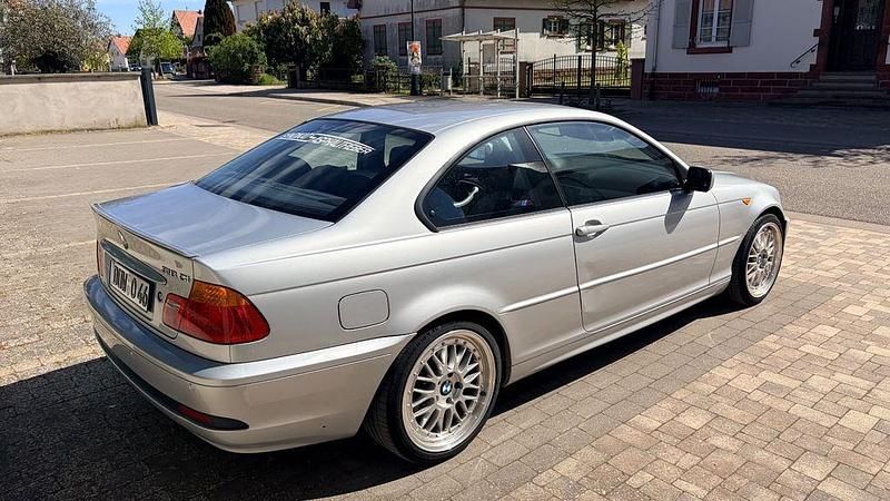 Gebraucht BMW 318 143 PS (105 kW) 2004 Silber Coupé