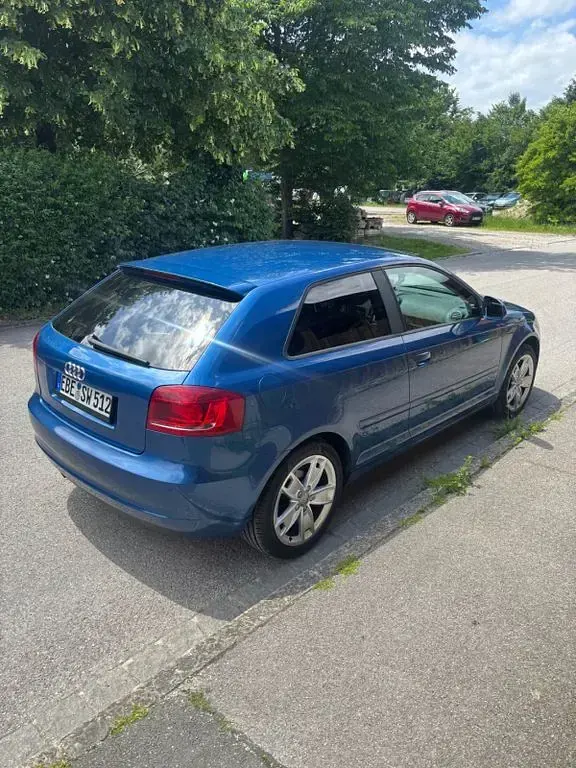 Gebraucht Audi A3 Ambition 125 PS (91 kW) 2010 Blau Kleinwagen