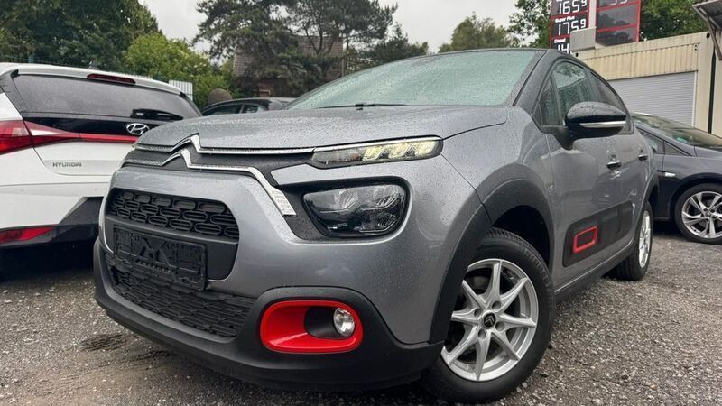 Grau Gebraucht 2022 Citroën C3 Shine Kleinwagen | 13.600 € (Guter Preis) - Bild 1/4