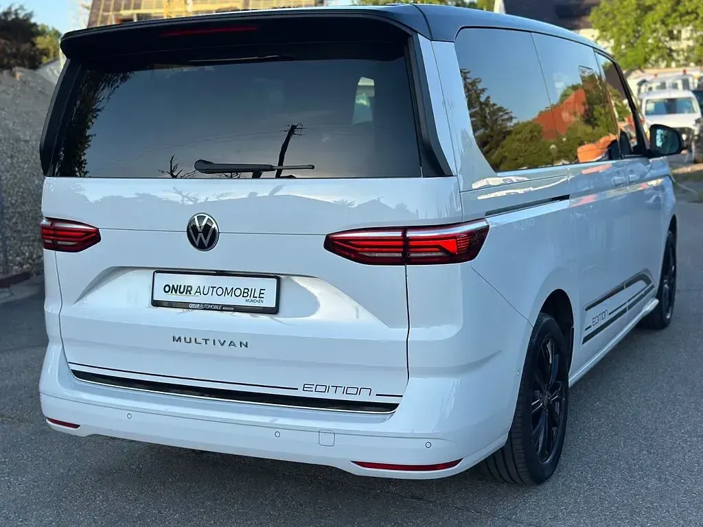 Gebraucht VW Multivan Edition 150 PS (110 kW) 2024 Weiß Van / Kleinbus