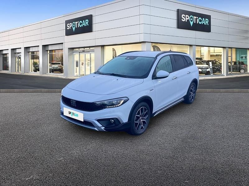 Weiß Gebraucht 2023 Fiat Tipo Cross Kombi | 20.888 € (Fairer Preis) - Bild 1/4