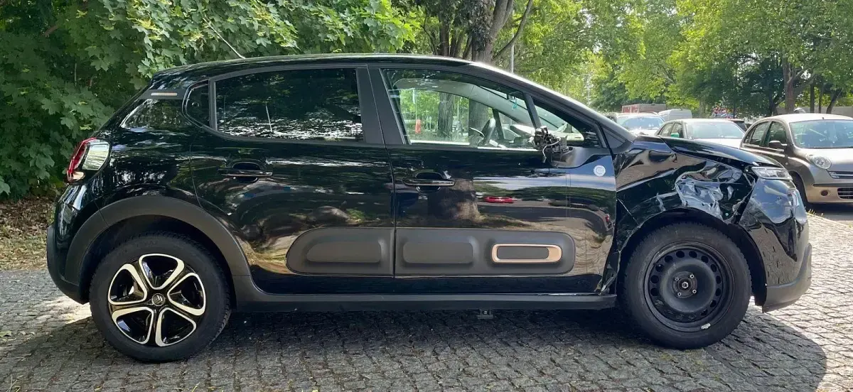 Gebraucht Citroën C3 82 PS (60 kW) 2023 Schwarz Kleinwagen