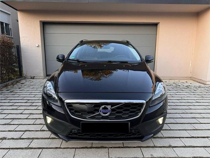 Gebraucht Volvo V40 CC You! 190 PS (139 kW) 2015 Schwarz Kombi