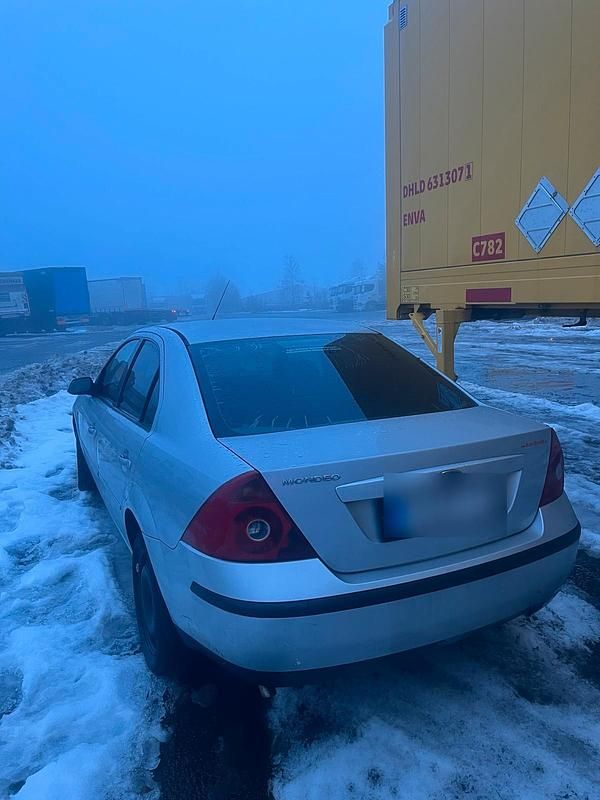 Gebraucht Ford Mondeo 110 PS (80 kW) 2001 Limousine