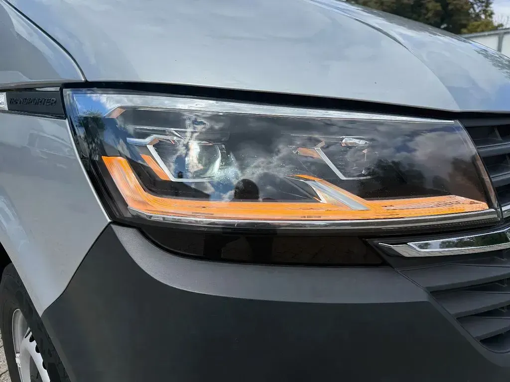 Gebraucht VW Transporter 150 PS (110 kW) 2020 Reflexsilber Van