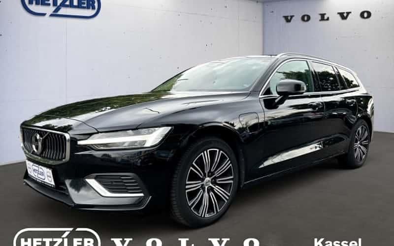 Schwarz Gebraucht 2020 Volvo V60 Inscription Kombi | 25.350 € (Teuer) - Bild 1/4