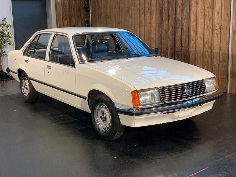 Weiß Gebraucht 1979 Opel Rekord Limousine | 9.950 € - Bild 1/4