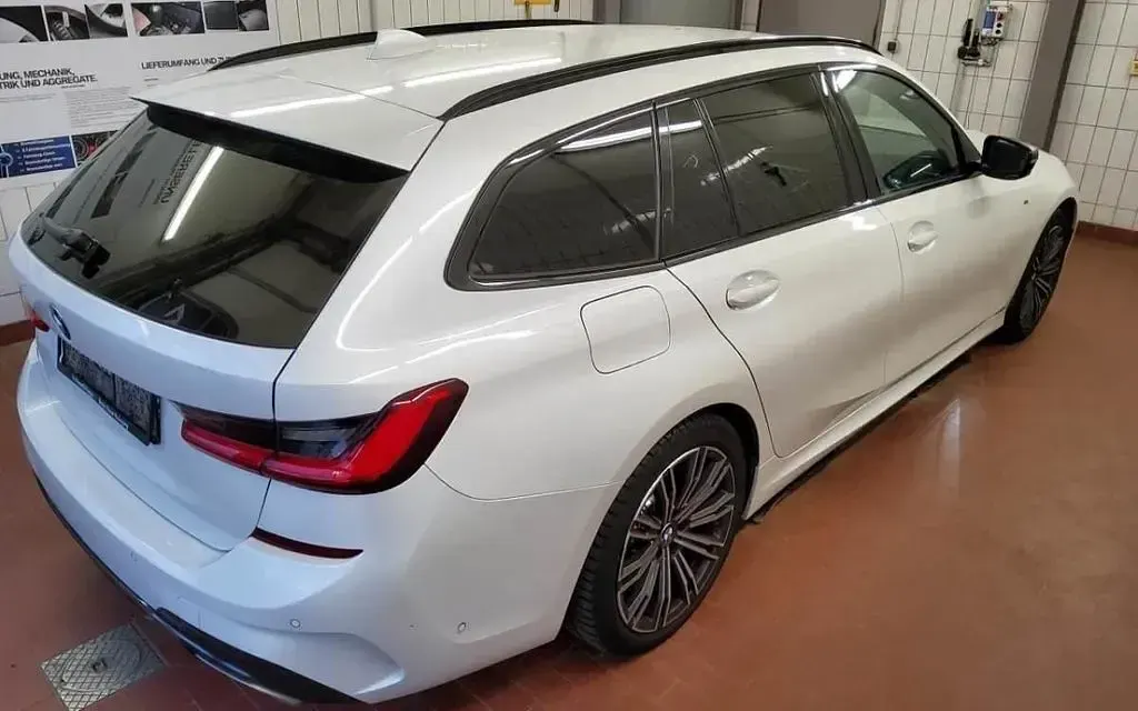 Gebraucht BMW M340 Performance 340 PS (250 kW) 2021 Mineral weiss metallic Limousine