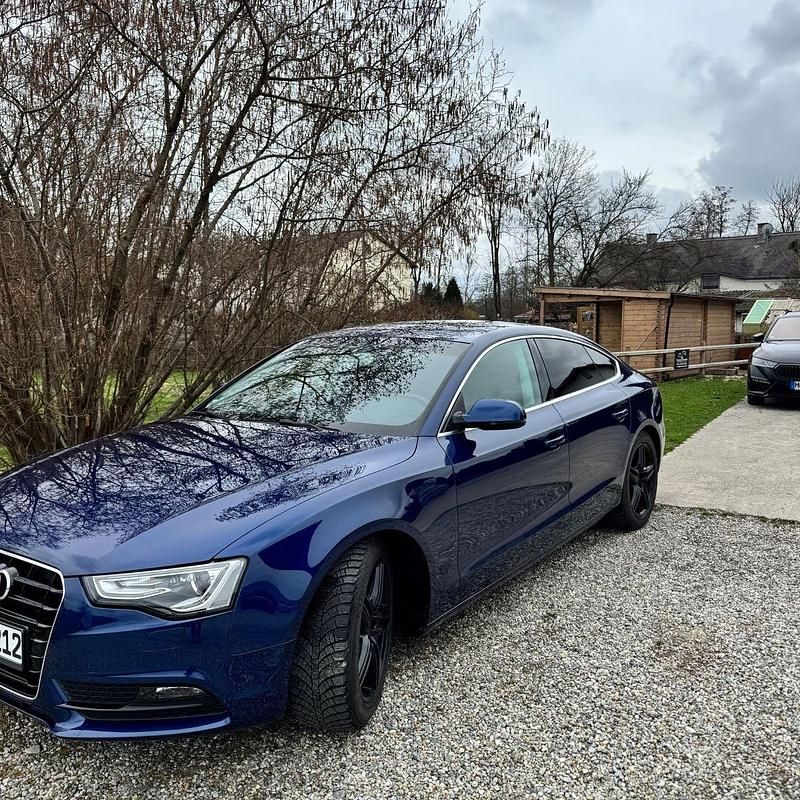 Gebraucht Audi A5 Sportback 177 PS (130 kW) 2016 Blau Kleinwagen