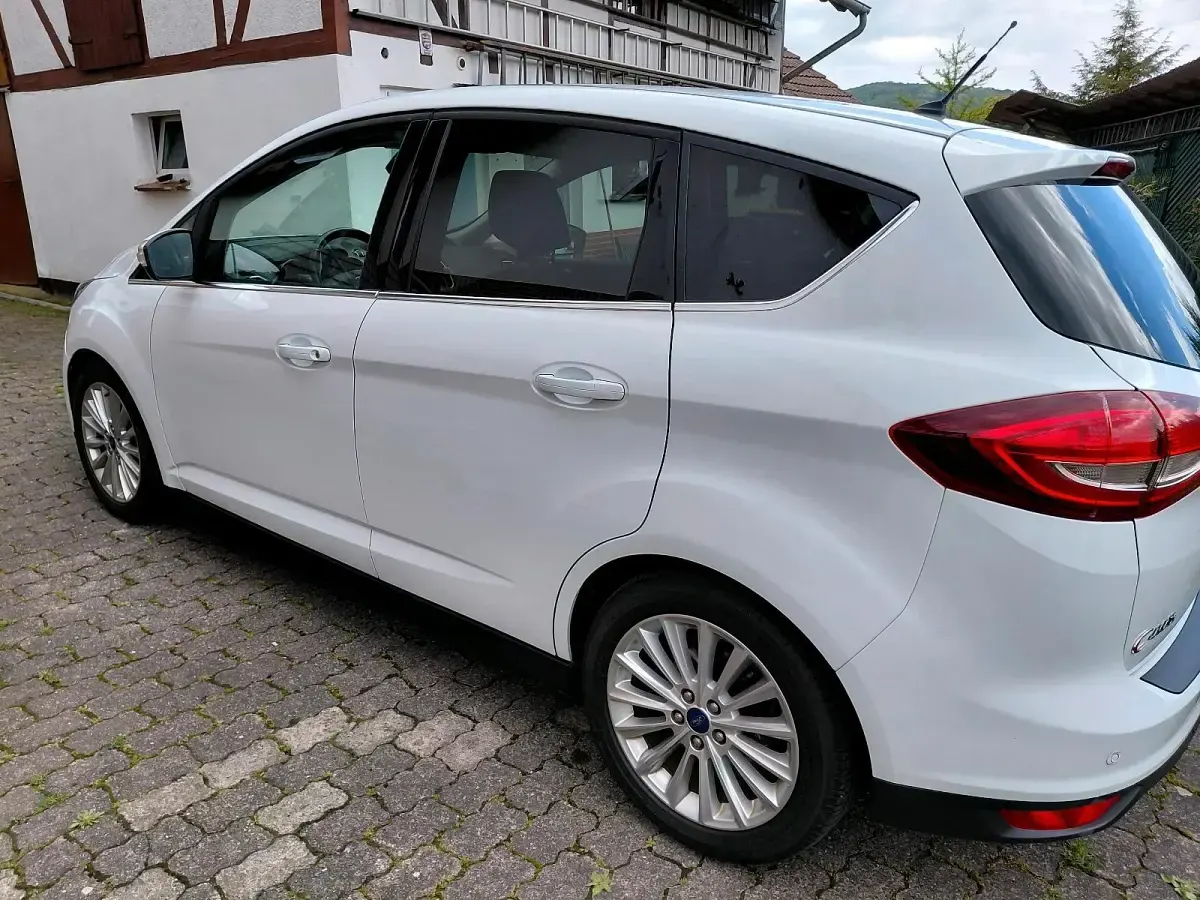 Używany Ford C-MAX 120 KM (88 kW) 2015 Biały Minivan