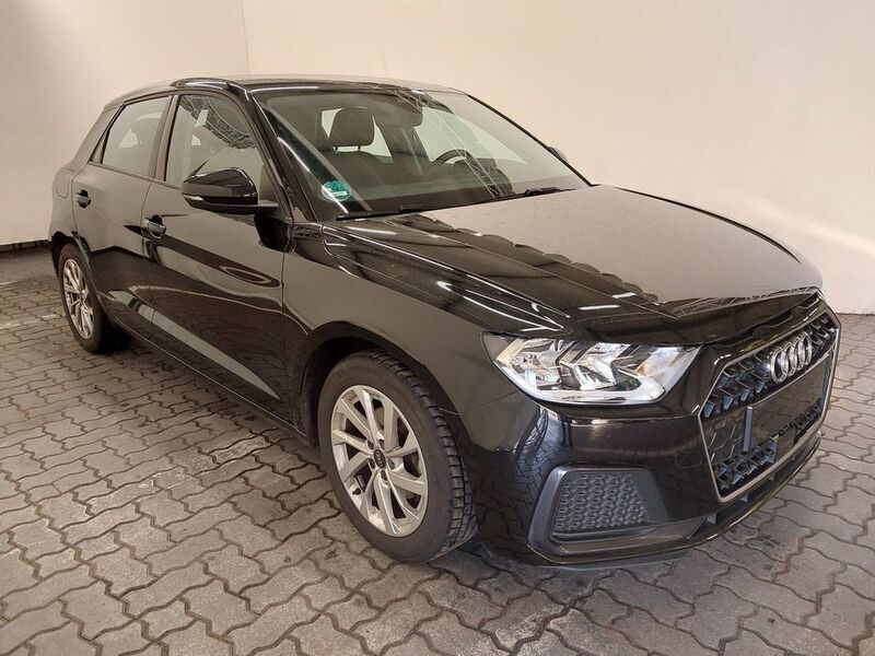 Mythosschwarz metallic Gebraucht 2022 Audi A1 Sportback Advanced Kleinwagen | 18.700 € (Fairer Preis) - Bild 1/4