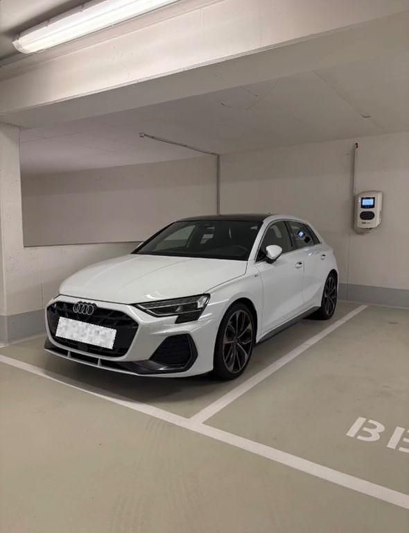Weiß Gebraucht 2025 Audi A3 S-Line Limousine | 36.000 € (Superpreis) - Bild 1/4