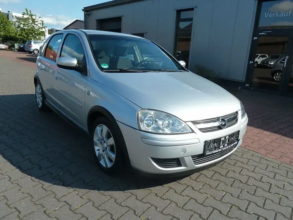 Gebraucht Opel Corsa Basis 69 PS (50 kW) 2005 Silber Kleinwagen