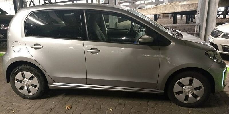 Second-hand VW e-up! Active 61 kW (83 CP) 2021 Argintiu Hatchback