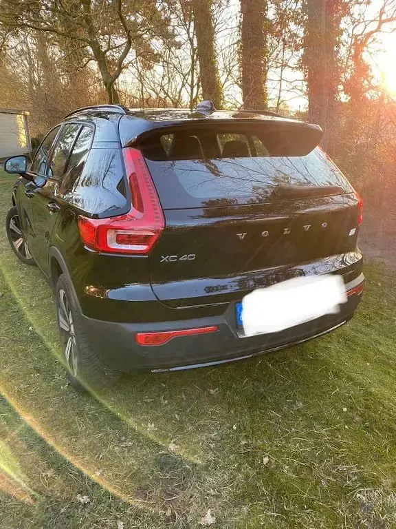 Gebraucht Volvo XC40 Core 169 kW (231 PS) 2023 Schwarz SUV