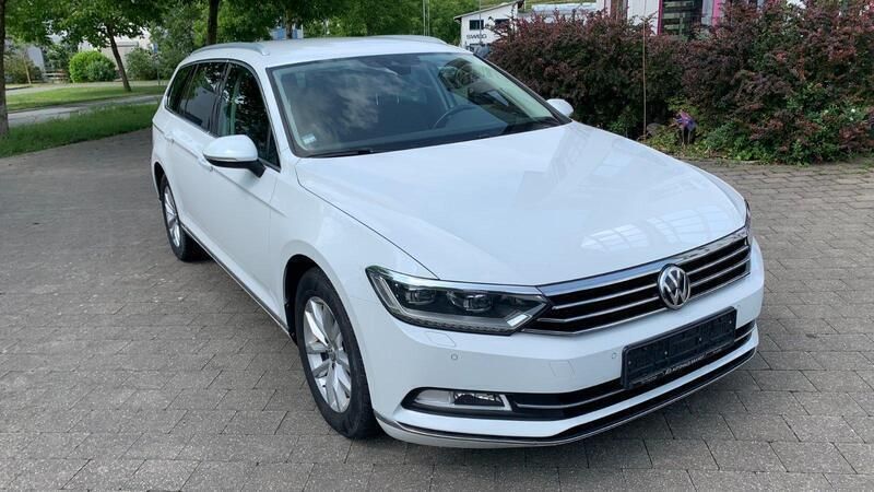 Weiß Gebraucht 2017 VW Passat Kombi | 12.500 € (Superpreis) - Bild 1/4