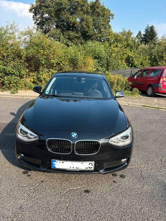 Gebraucht BMW 118 143 PS (105 kW) 2014 Schwarz Kleinwagen