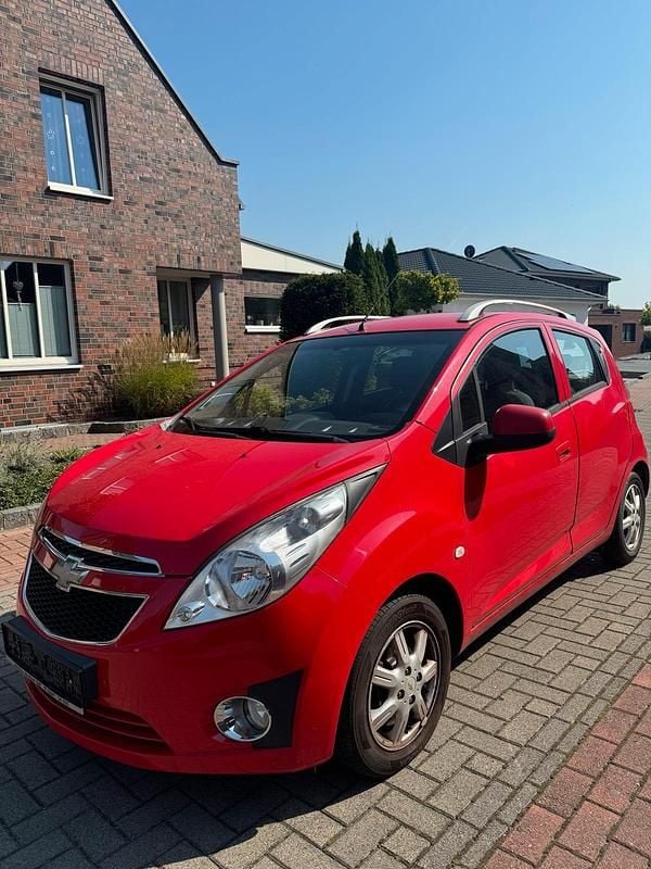 Gebraucht Chevrolet Spark 80 PS (58 kW) 2013 Rot Kleinwagen