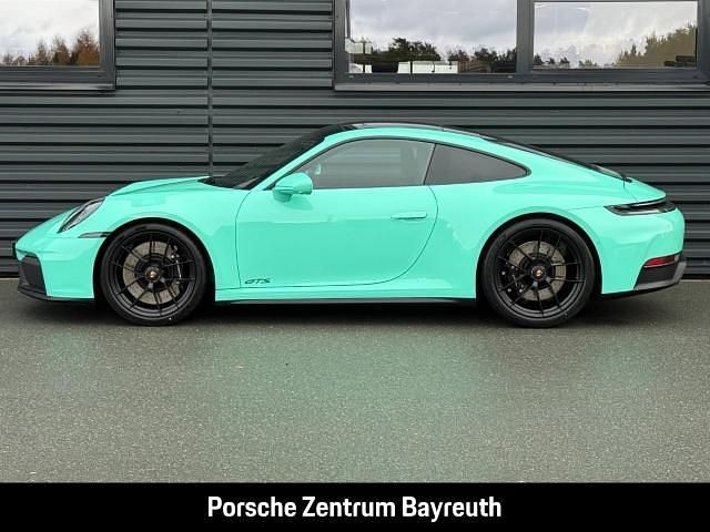 Neu Porsche 911 541 PS (397 kW) 2026 Hellgruen Coupé