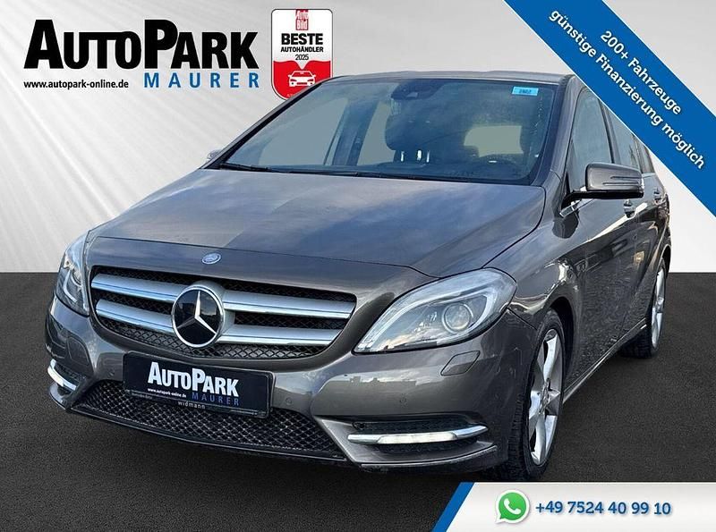 Grau Gebraucht 2013 Mercedes B250 Van / Kleinbus | 14.998 € (Fairer Preis) - Bild 1/4