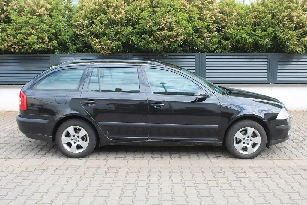 Gebraucht Skoda Octavia Team Edition 105 PS (77 kW) 2007 Schwarz Kombi