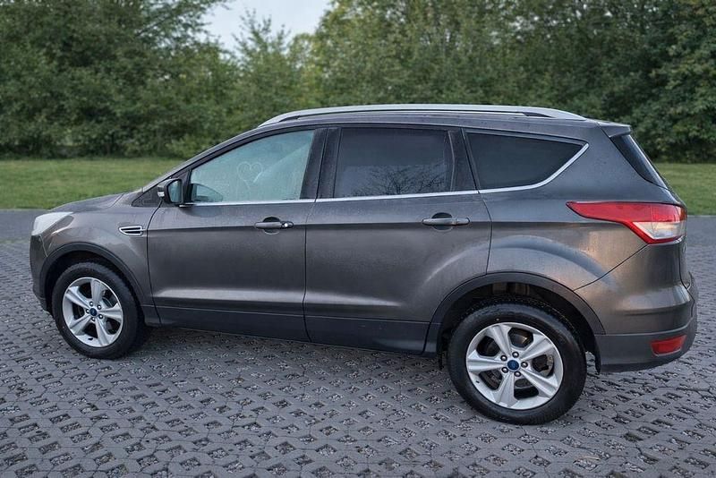 Gebraucht Ford Kuga Titanium 150 PS (110 kW) 2016 Grau SUV