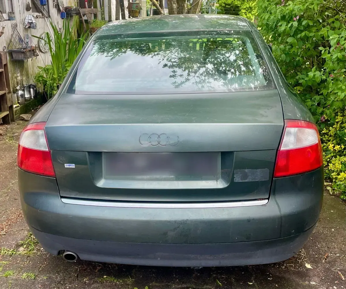 Używany Audi A4 101 KM (74 kW) 2001 Zielony Sedan/Limuzyna