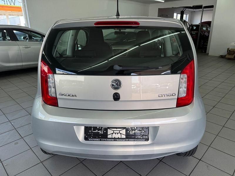 Gebraucht Skoda Citigo Ambition 60 PS (44 kW) 2013 Silber Kleinwagen