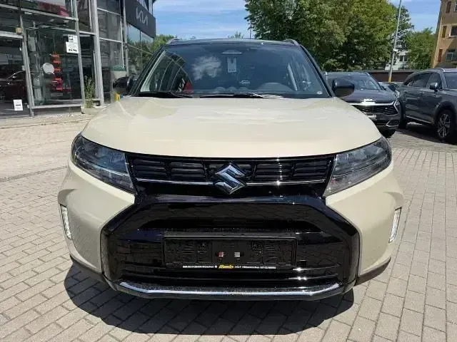 Neu Suzuki Vitara Comfort 110 PS (80 kW) 2026 Beige SUV