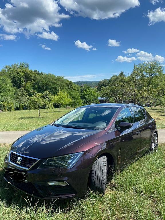 Usata Seat Leon FR 131 CV (96 kW) 2019 Viola Berlina