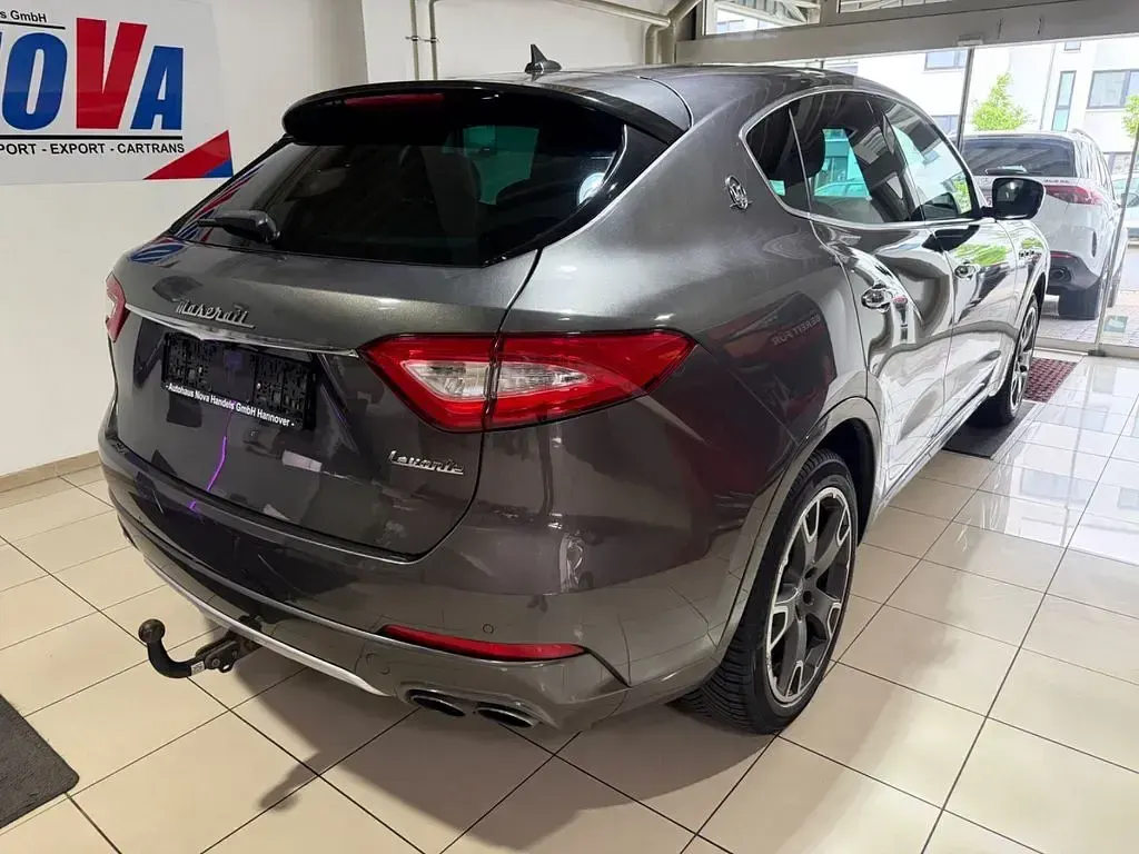 Gebraucht Maserati Levante 275 PS (202 kW) 2016 Braun SUV
