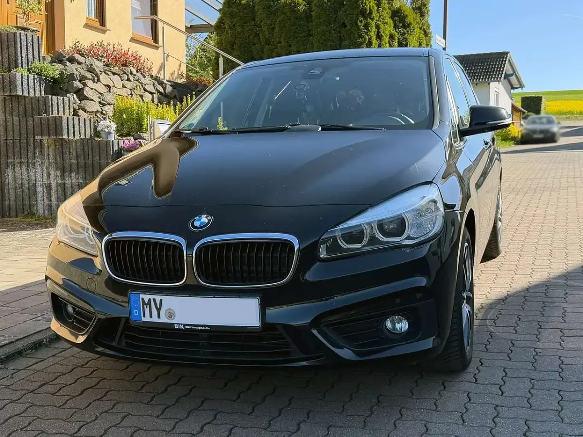 Gebraucht BMW 218 Active Tourer Advantage 150 PS (110 kW) 2015 Schwarz Van / Kleinbus