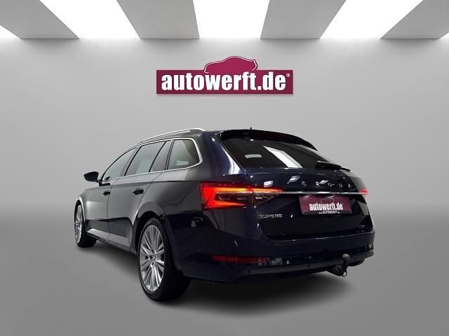 Gebraucht Skoda Superb Style 200 PS (147 kW) 2023 Plum blau metallic Kombi