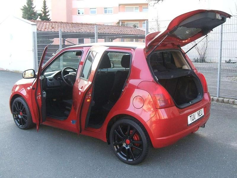 Gebraucht Suzuki Swift 92 PS (67 kW) 2008 Braun Kleinwagen