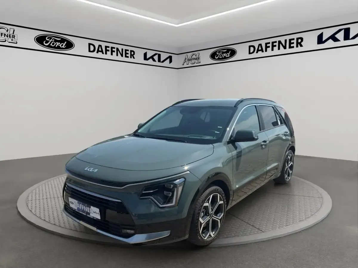 Neu Kia Niro Spirit 128 PS (94 kW) 2026 Grün SUV