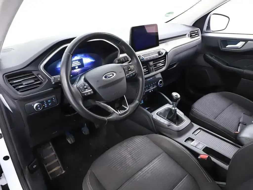 Second-hand Ford Kuga Titanium 120 CP (88 kW) 2022 Alb SUV