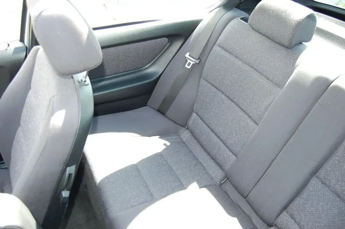 Gebraucht BMW 316 105 PS (77 kW) 1999 Silber Coupé
