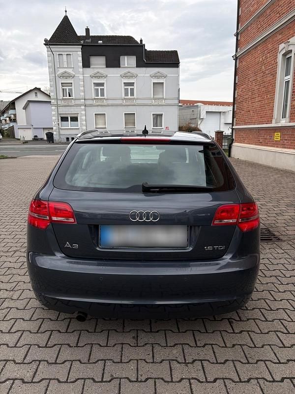 Gebraucht Audi A3 116 PS (85 kW) 2009 Grau Kleinwagen