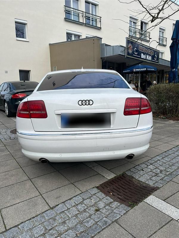 Gebraucht Audi A8 233 PS (171 kW) 2009 Weiß Limousine