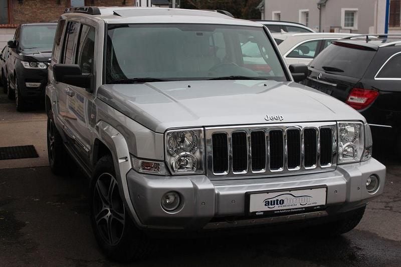 Gebraucht Jeep Commander Limited 218 PS (160 kW) 2006 Bright silver SUV
