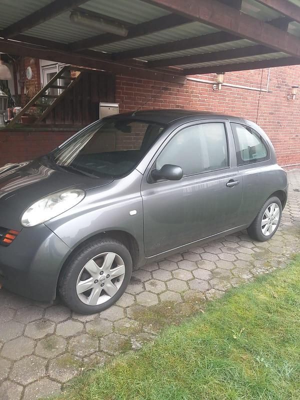Grau Gebraucht 2005 Nissan Micra Kleinwagen | 1.900 € - Bild 1/4