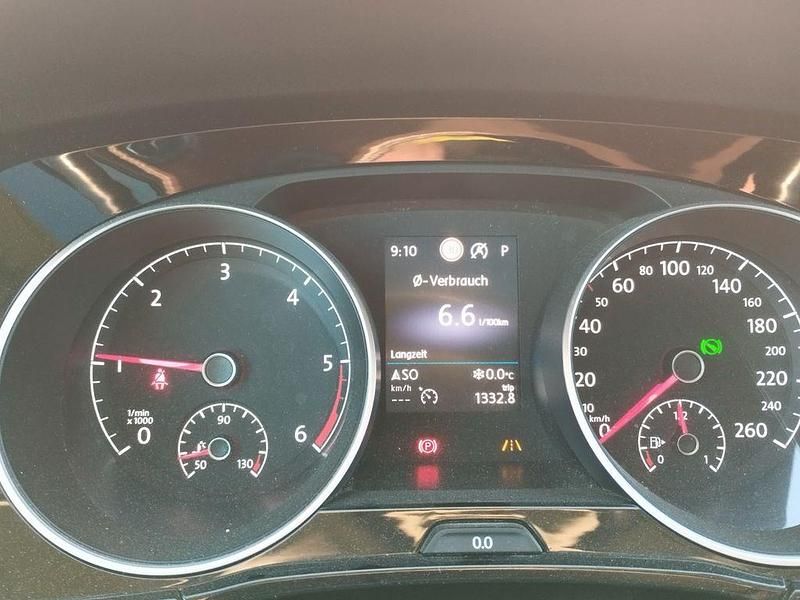 Gebraucht VW Touran Highline 190 PS (139 kW) 2016 Silber Van / Kleinbus