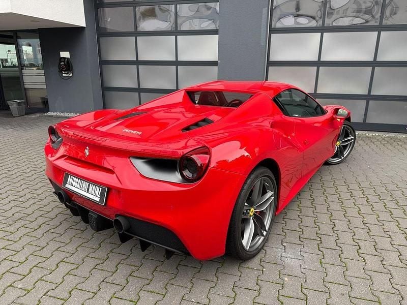 Gebraucht Ferrari 488 670 PS (492 kW) 2018 Rot Cabrio